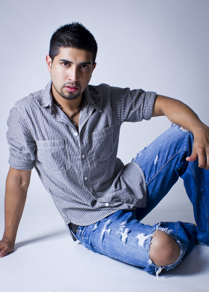Male model photo shoot of Saaspe