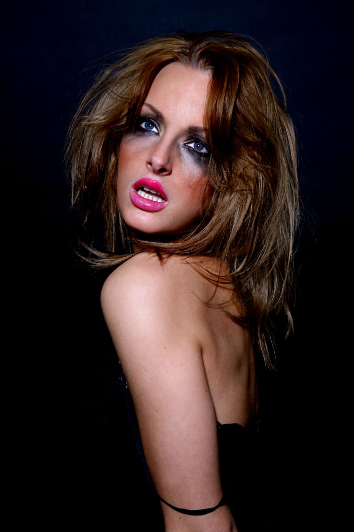Female model photo shoot of marie plosjo