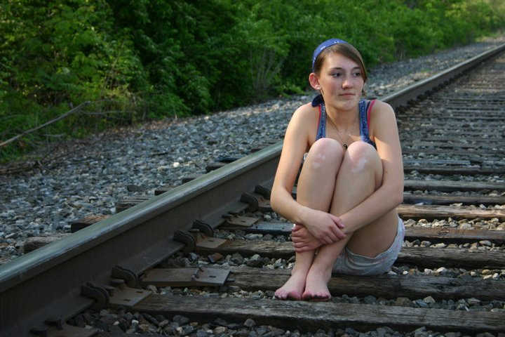 Female model photo shoot of Amy Mathews in Central Ohio