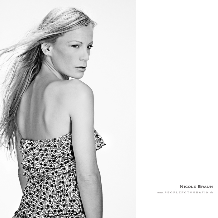 Female model photo shoot of Nicole Braun in Berlin 2o11