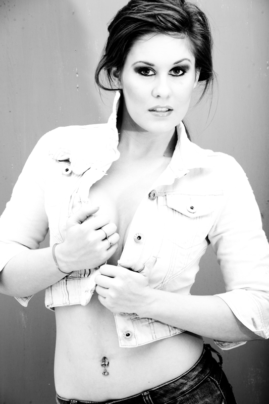 Female model photo shoot of Vicky Skeeles