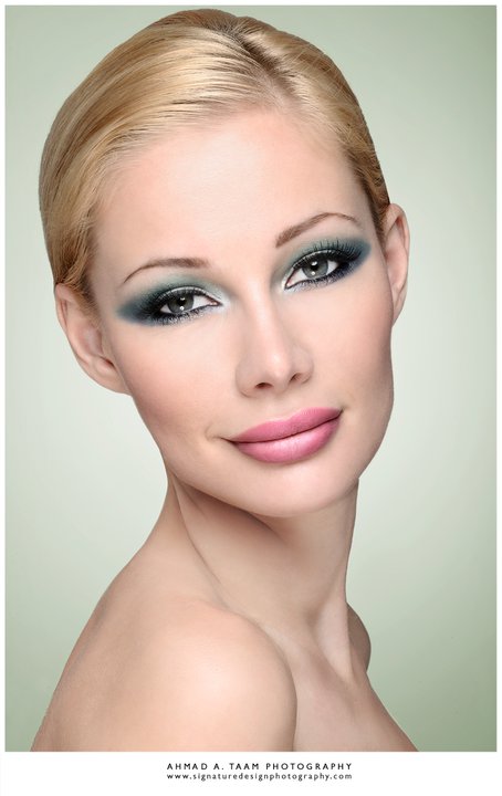 Female model photo shoot of Dia Lucia Podrouzkova