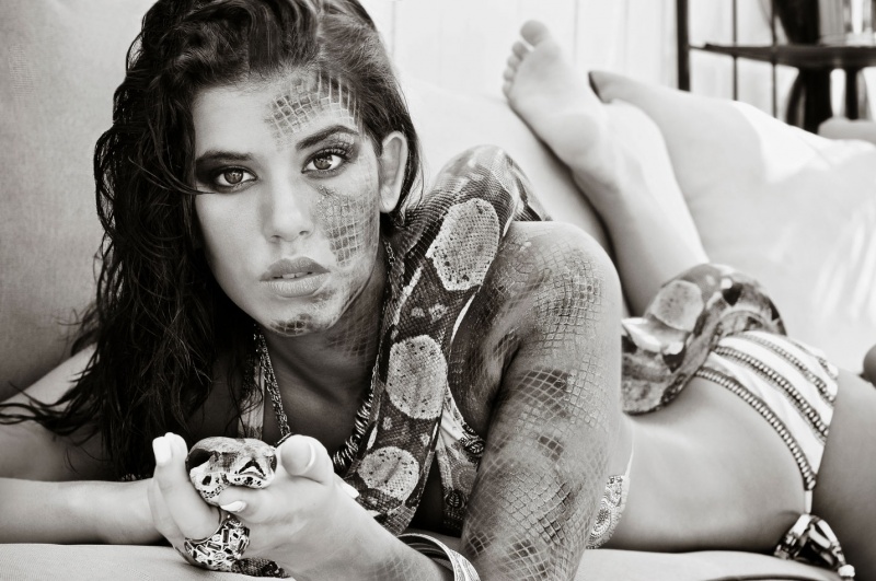 Female model photo shoot of Char Braden