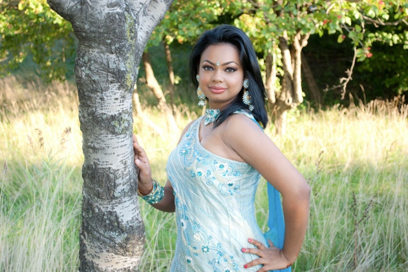 Female model photo shoot of FarhanaJhumur