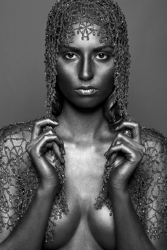 Female model photo shoot of Vivi Offenwanger