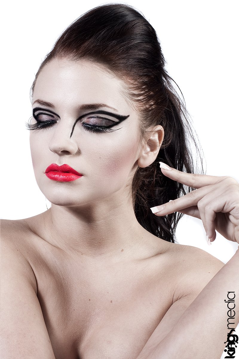 Female model photo shoot of Izzys Makeup Artistry