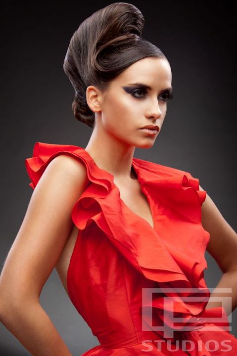 Female model photo shoot of FilaretaVerba by Carlos Peralta, makeup by ShatayaMUA
