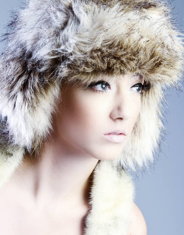 Female model photo shoot of Olivia Moore Makeup