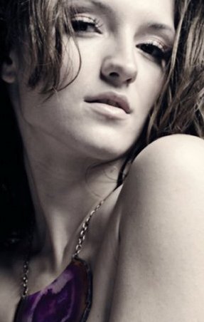 Female model photo shoot of Diana Spoiala