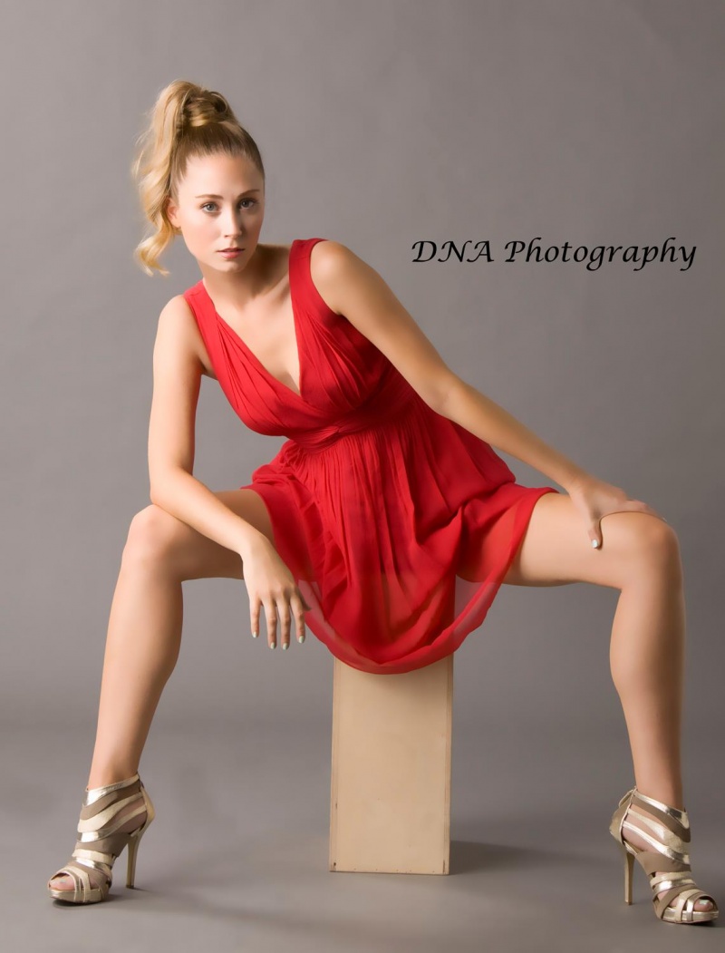 Female model photo shoot of Angie Hansberry