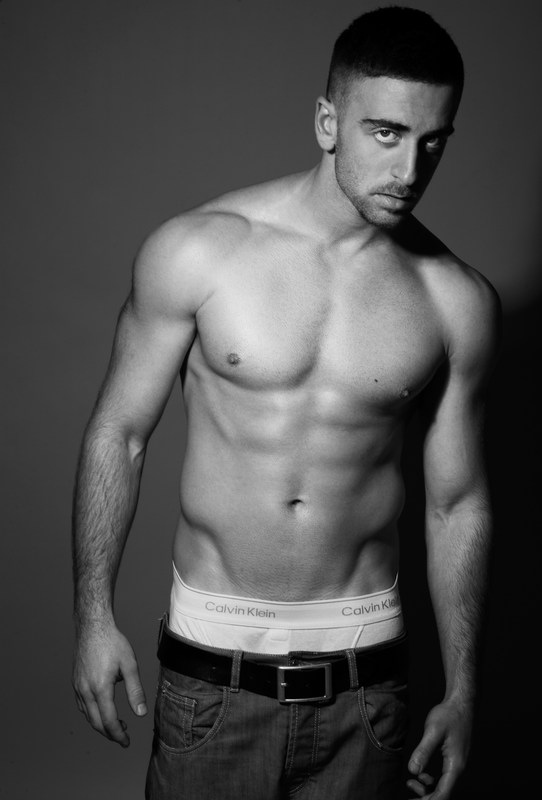 Male model photo shoot of Matthew Lawrence