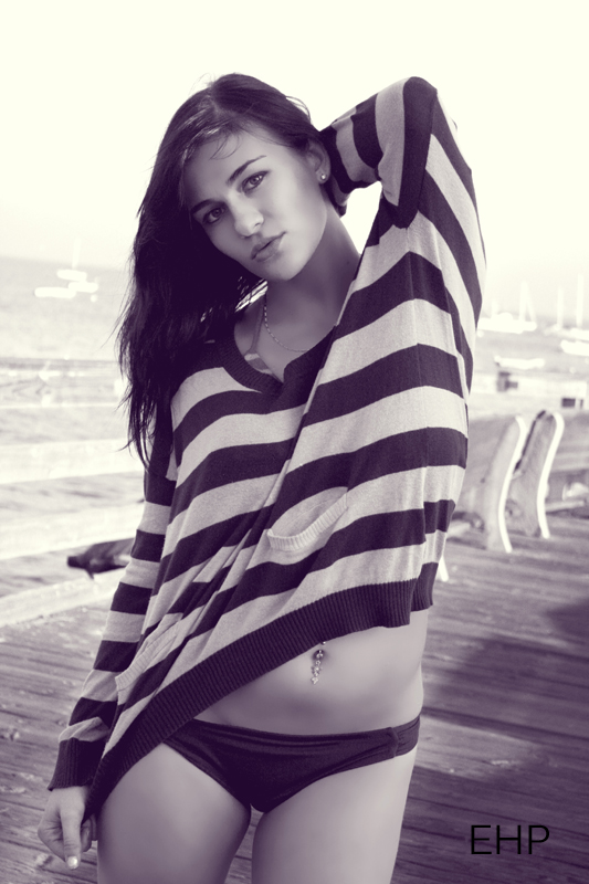 Female model photo shoot of Scarlett Ohanian