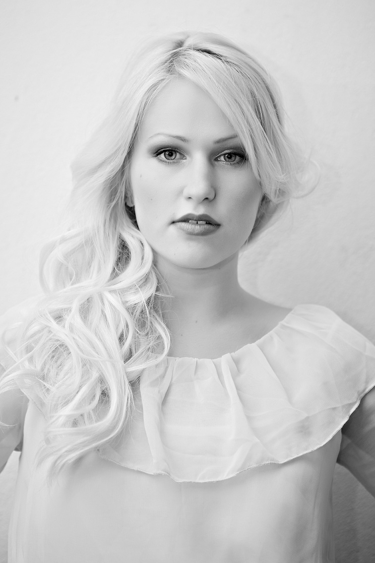 Female model photo shoot of Erika Marcinkeviciute