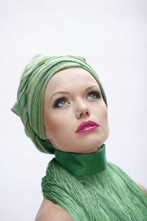 Female model photo shoot of colorful_lady