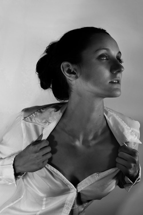 Female model photo shoot of Johanne Alessia by T__
