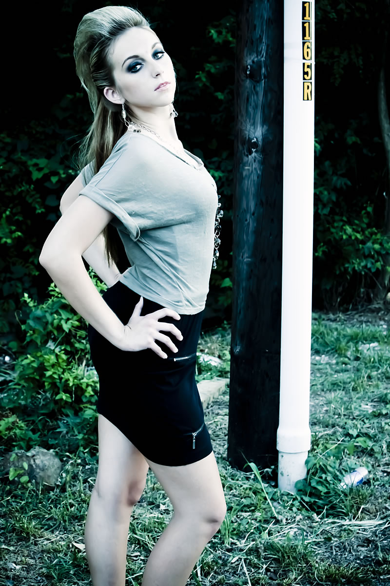 Female model photo shoot of Deanna Dannaca in Arkansas