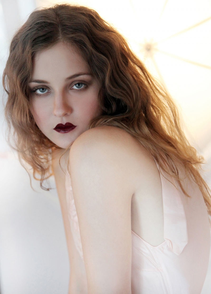 Female model photo shoot of Amanda forsyth Makeup 