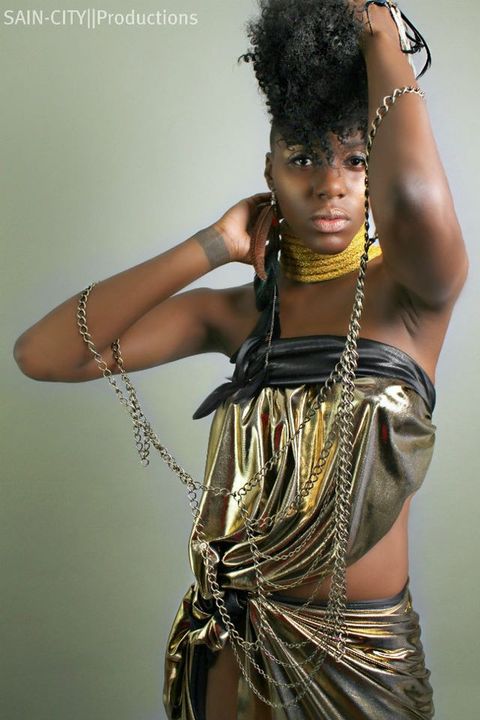 Female model photo shoot of Ebony Fe