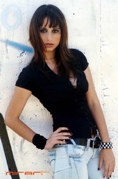 Female model photo shoot of Isabel cortes ortiz