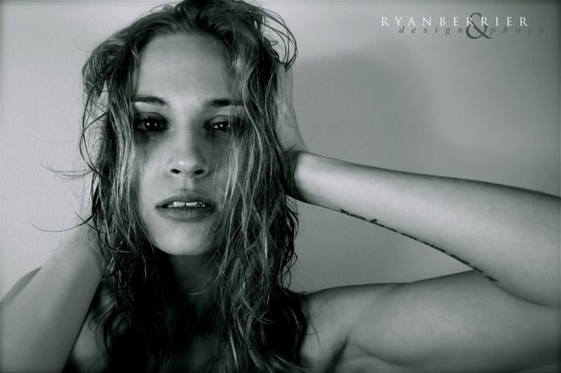 Female model photo shoot of Veya by Ryan Berrier