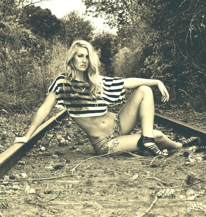Female model photo shoot of Stefani Ellen
