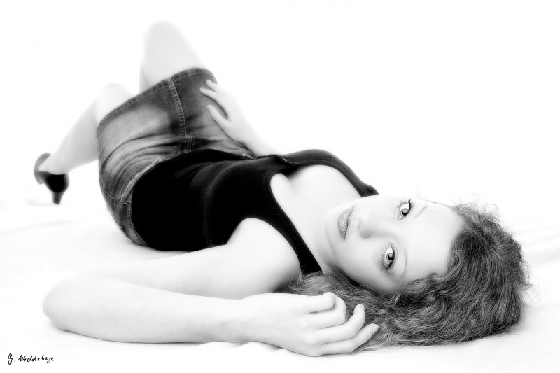 Female model photo shoot of -Chrissi-