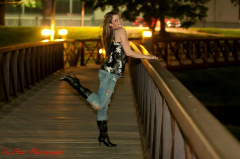 Female model photo shoot of Sabrina Wertz