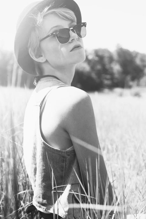 Female model photo shoot of Emily Payne by Elena Bertolo Photography