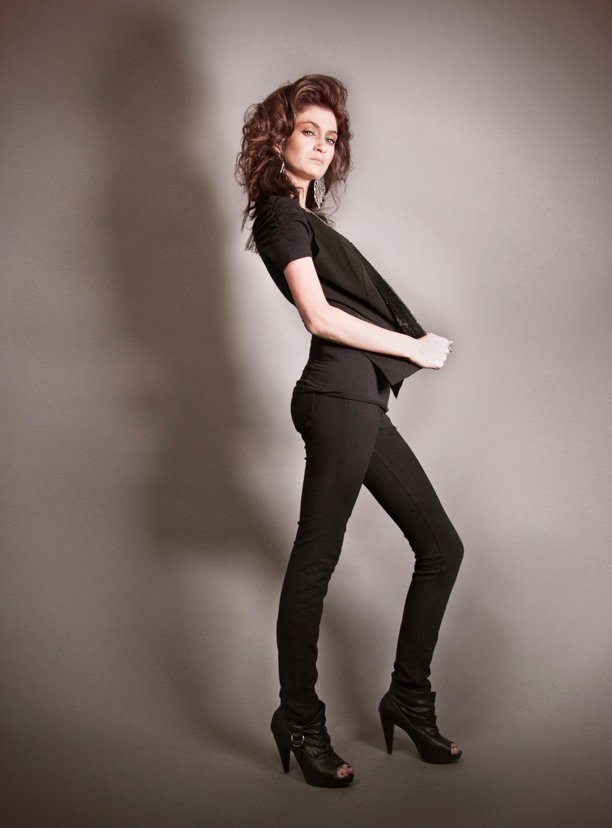 Female model photo shoot of Jourdin Niichel