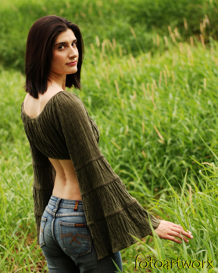 Female model photo shoot of Raveness by Fotoartworx in Ridgefield, WA