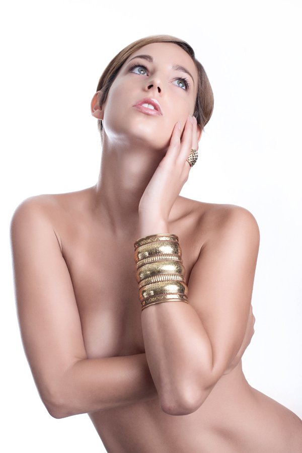 Female model photo shoot of Makeup By Melissa Kane