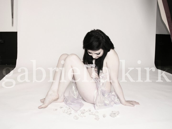 Female model photo shoot of gabriella_kirk