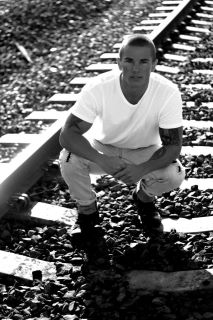 Male model photo shoot of Robby Davis