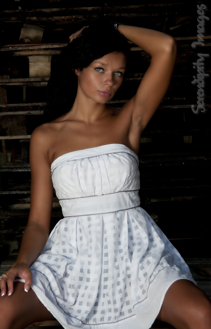 Female model photo shoot of Anna Mika  by Serendipity Images