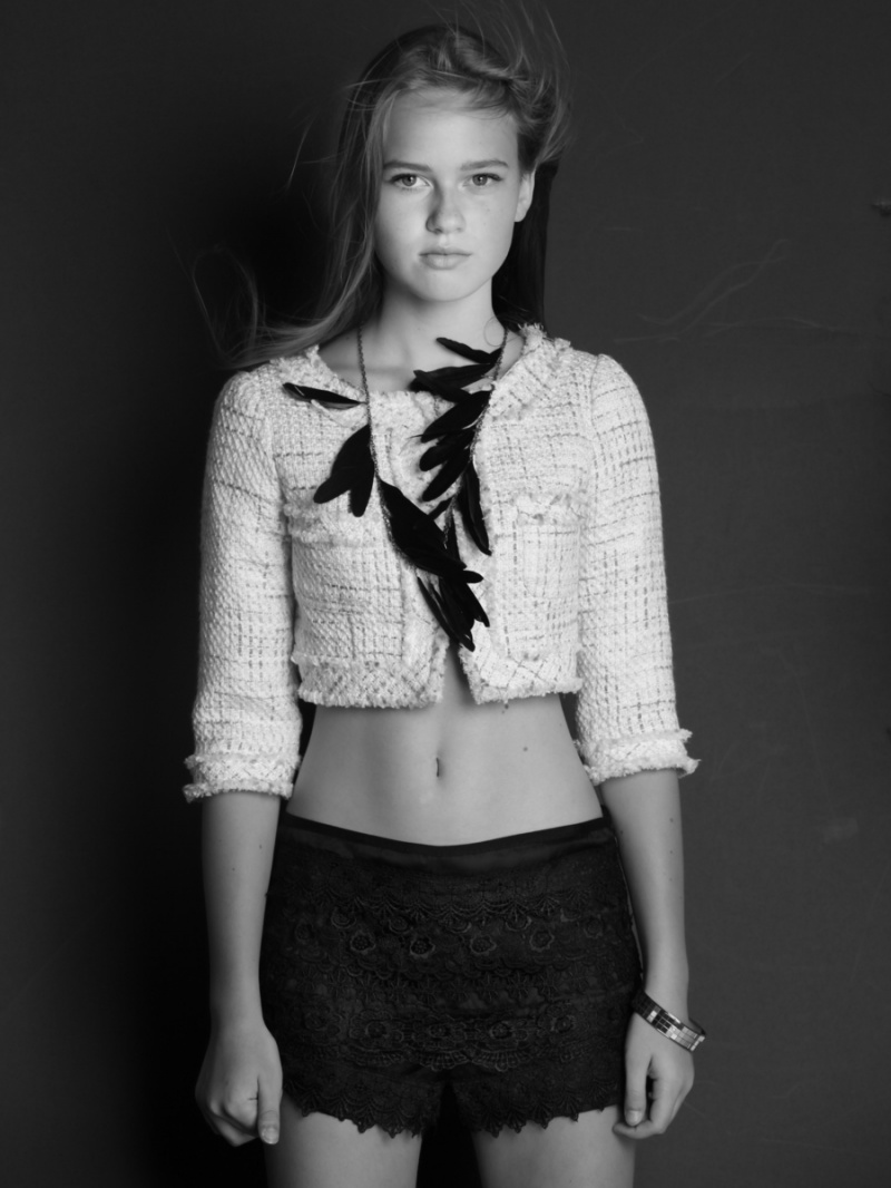 Female model photo shoot of Valeria-Valentina