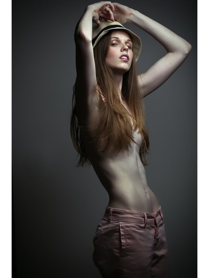 Female model photo shoot of Jana Ross