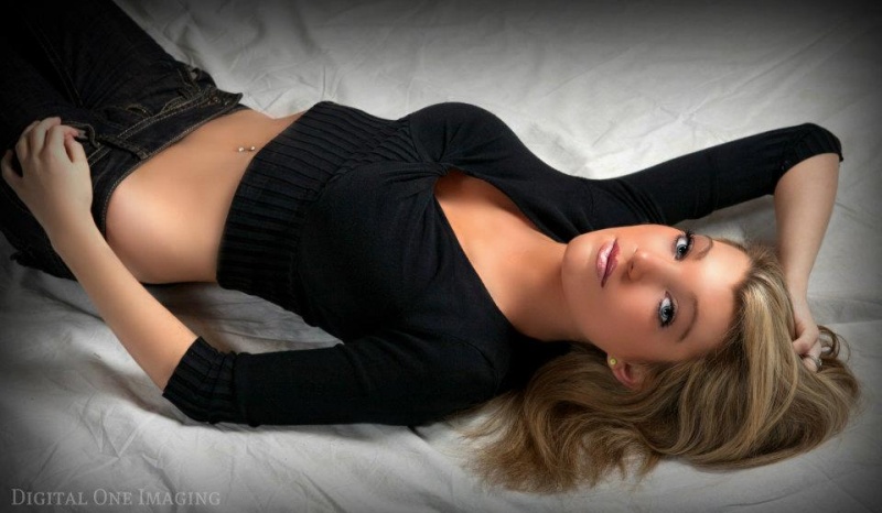Female model photo shoot of Ivy Hughes