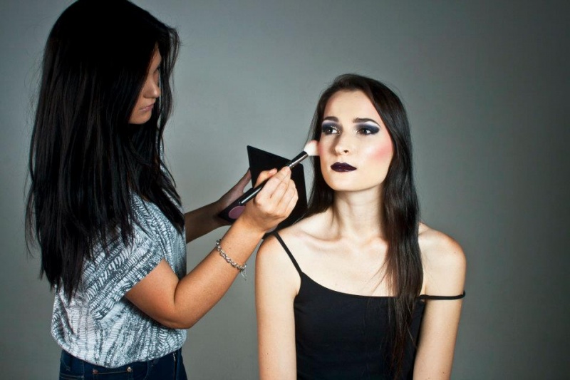 Female model photo shoot of Sheridan Meyers Makeup