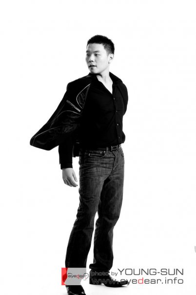 Male model photo shoot of Richard Chan