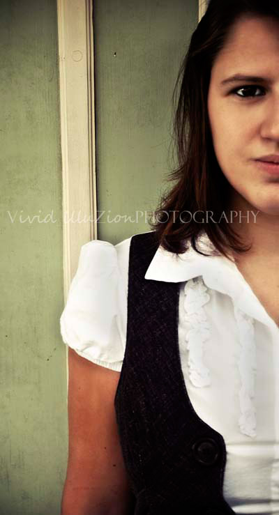Female model photo shoot of Vivid illuZion