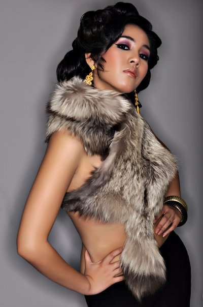 Female model photo shoot of Krisi Buendia