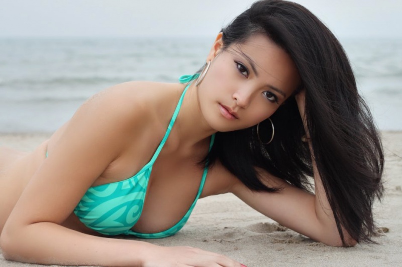 Female model photo shoot of Diana Duong