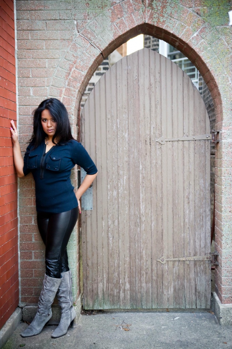 Female model photo shoot of Diya Jay by EddoPhotography in Chicago