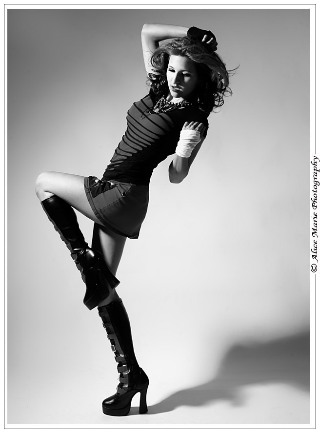 Female model photo shoot of Jeanne Killjoy