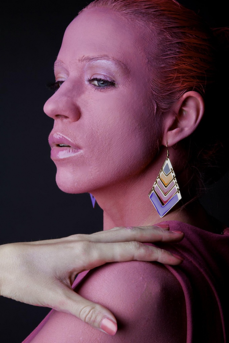 Female model photo shoot of Daryn Allene by Danielle Rueda, makeup by DARYN ALLENE MUA
