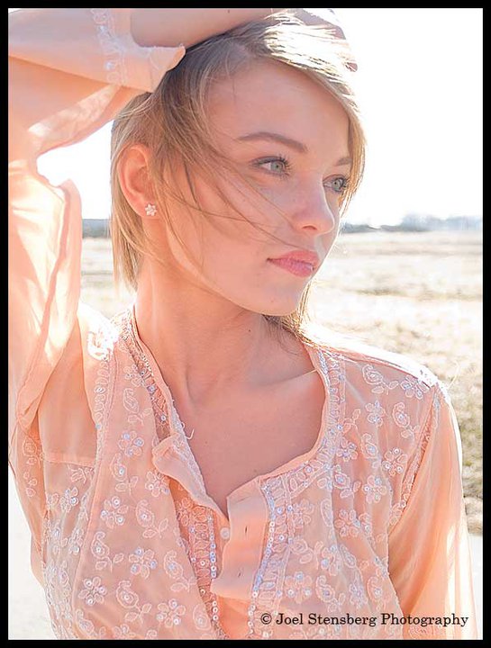 Female model photo shoot of Ulia Elana Nakitina