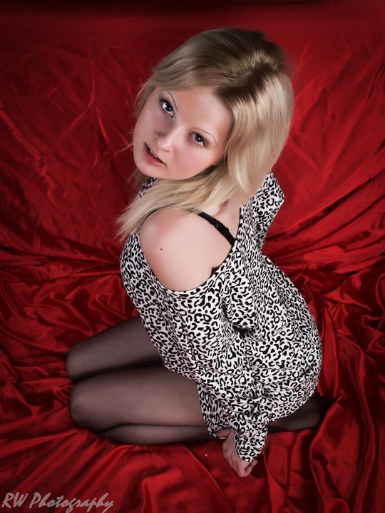 Female model photo shoot of Dannah Lauren by Randy White Photography