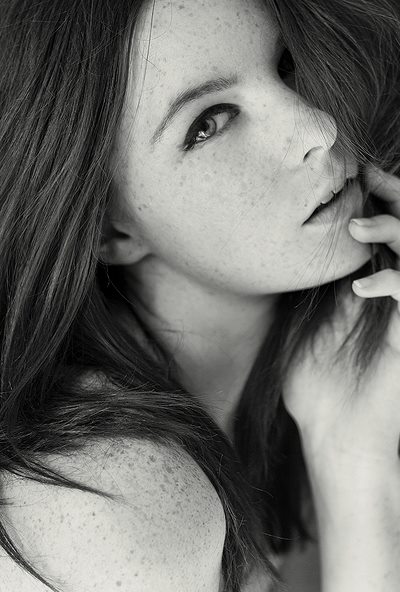 Female model photo shoot of Hannah-Ashlea by edfool