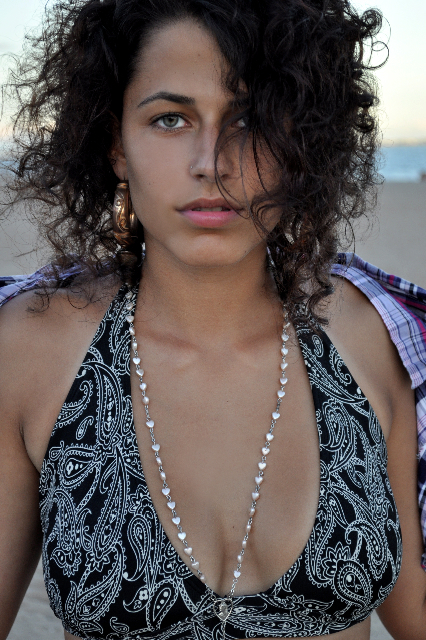 Female model photo shoot of Dama-Nilz
