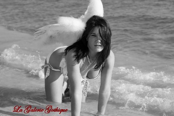 Female model photo shoot of tigolbittytara08 in ft. pickens pensacola beach Fl